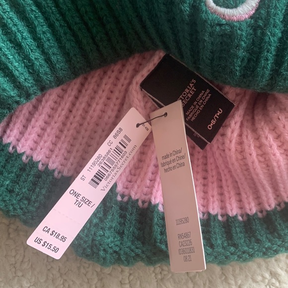 Victoria’s Secret Toque - Picture 4 of 5
